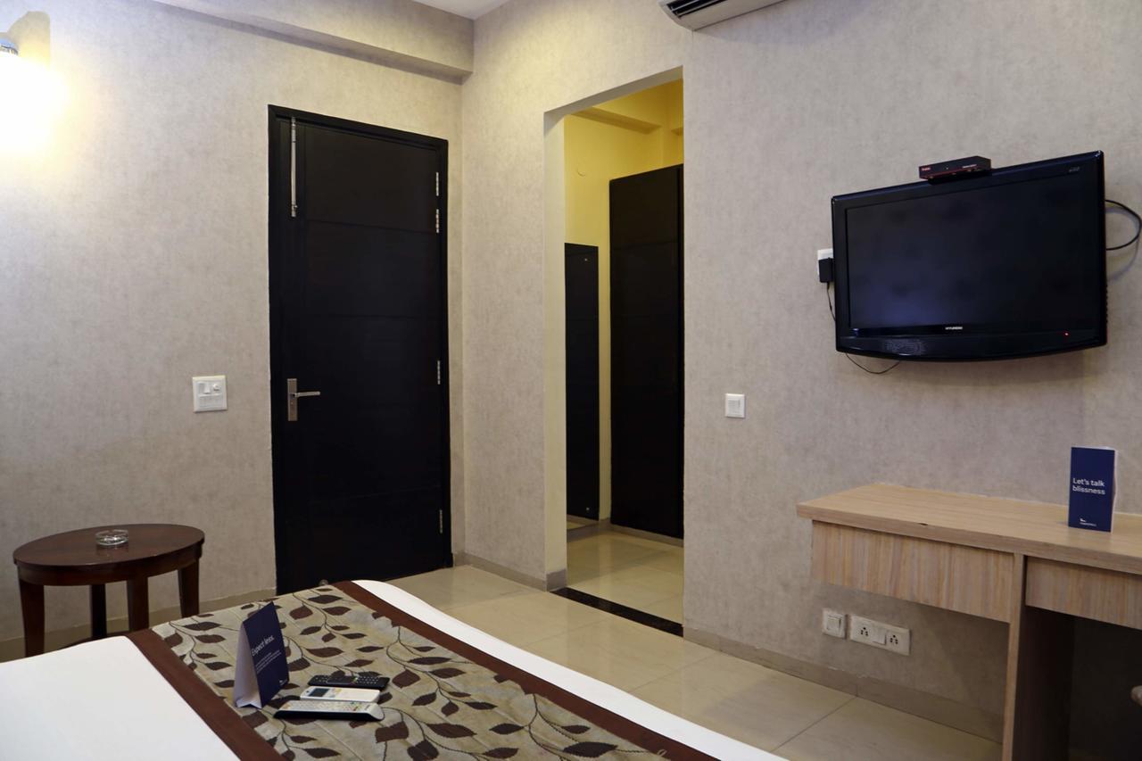 Fabhotel Signature Cyber Park دلهي المظهر الخارجي الصورة