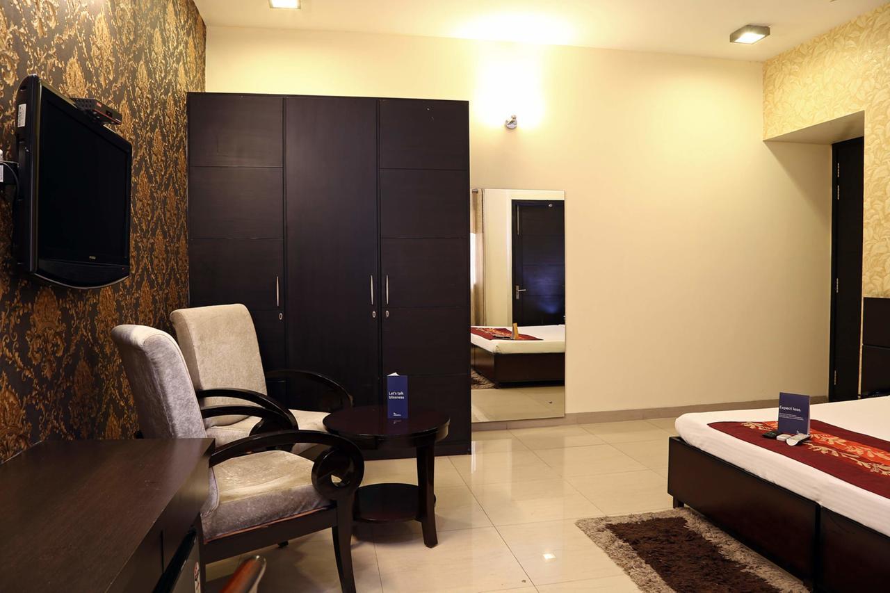 Fabhotel Signature Cyber Park دلهي المظهر الخارجي الصورة