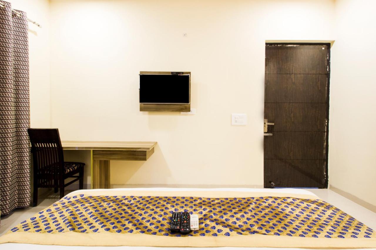 Fabhotel Signature Cyber Park دلهي المظهر الخارجي الصورة