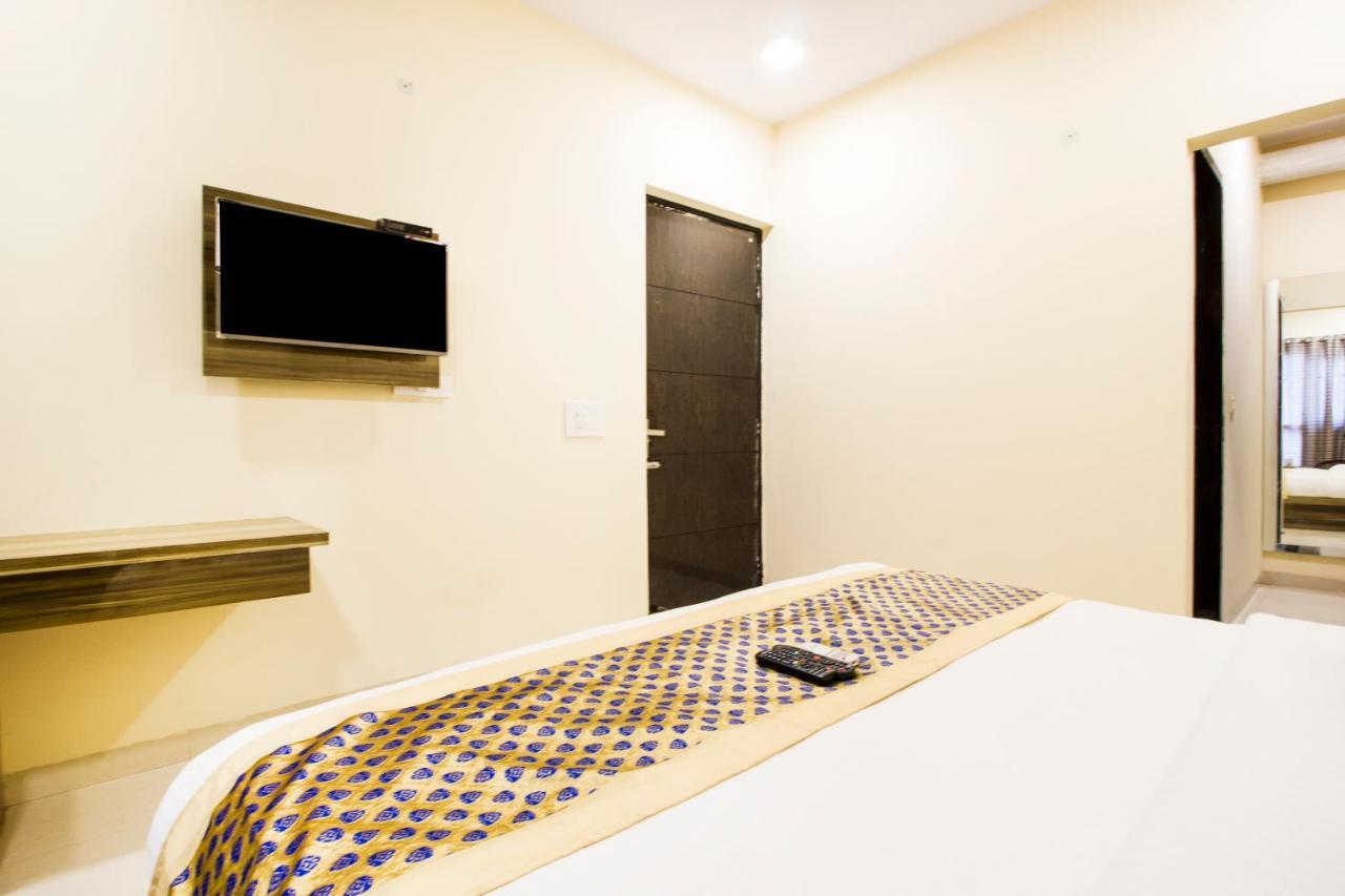Fabhotel Signature Cyber Park دلهي المظهر الخارجي الصورة